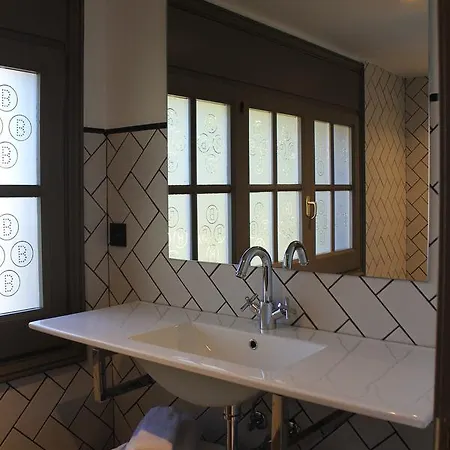 Hotel Beauty - Singular's 3*